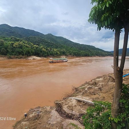 Inn Riverside Hostel Pb Muang Pakbèng 외부 사진